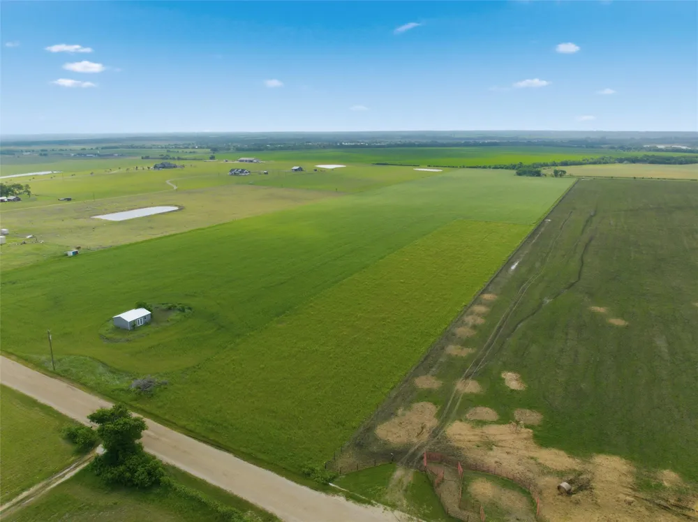 CR 427 Golinda, TX 76655