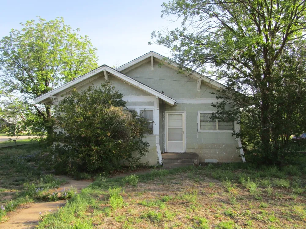 105 E 9th Street Colorado City, TX 79512