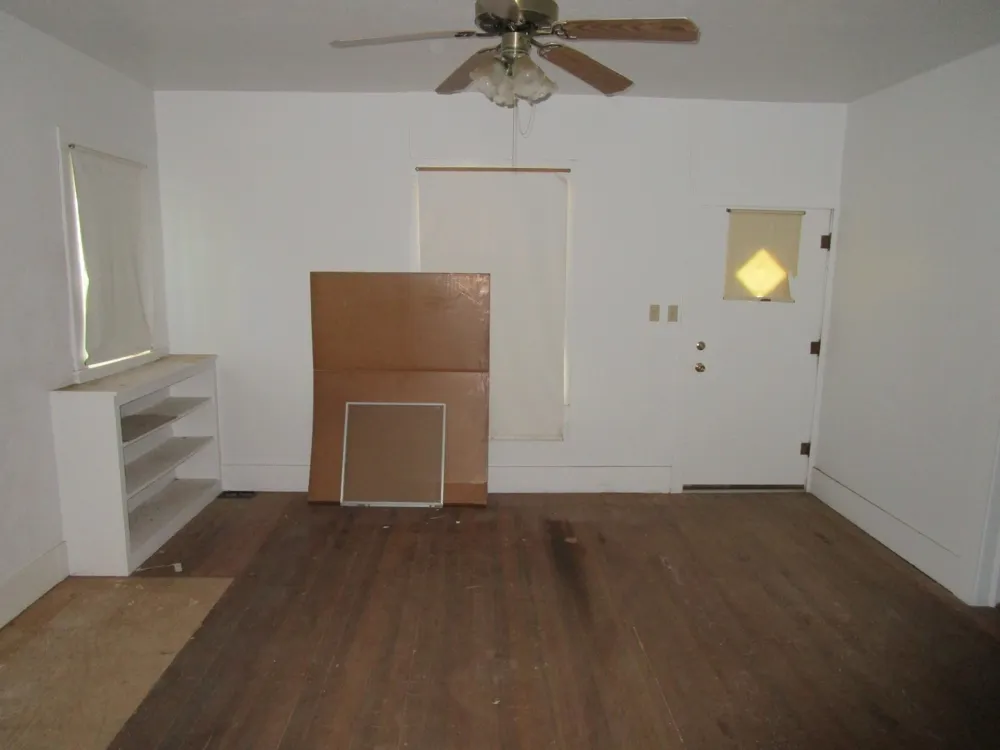 105 E 9th Street Colorado City, TX 79512