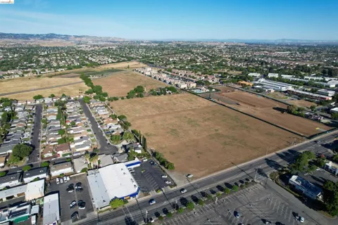 7865 Brentwood Blvd.