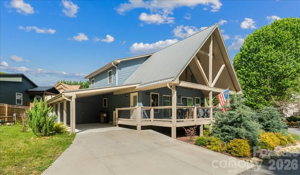 33 Indian Trace Road Maggie Valley, NC 28751