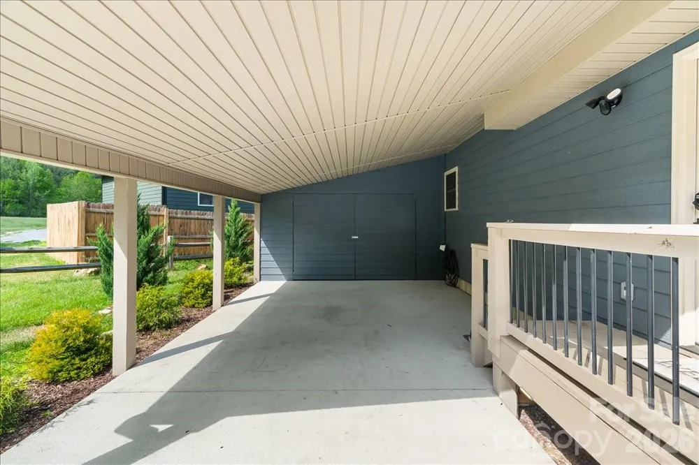 33 Indian Trace Road Maggie Valley, NC 28751