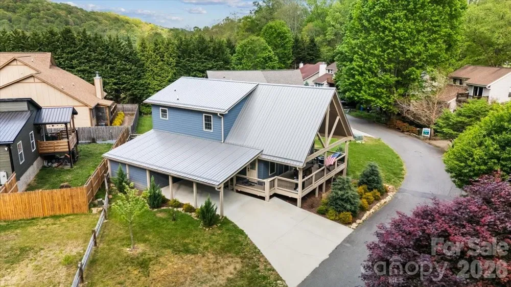 33 Indian Trace Road Maggie Valley, NC 28751