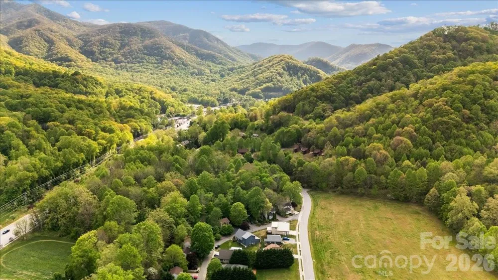 33 Indian Trace Road Maggie Valley, NC 28751