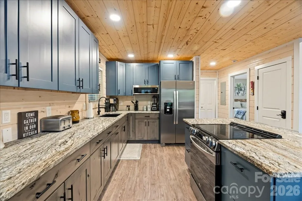 33 Indian Trace Road Maggie Valley, NC 28751