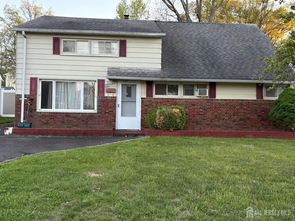 1087 E Woodruff Street Iselin, NJ 08830