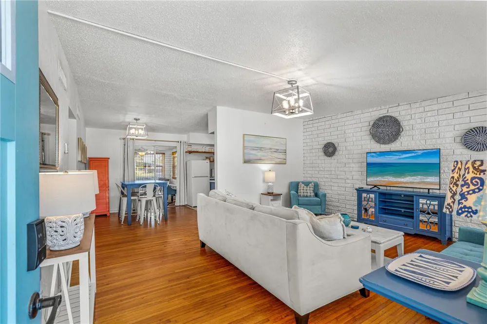 2908 S PENINSULA DRIVE Daytona Beach, FL 32118
