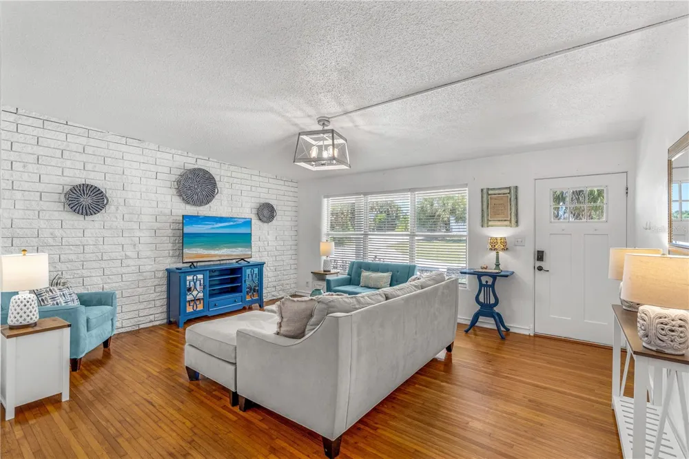 2908 S PENINSULA DRIVE Daytona Beach, FL 32118
