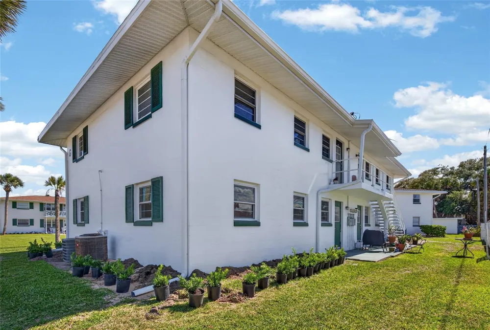 1800 S PALMETTO AVENUE #1010 South Daytona, FL 32119