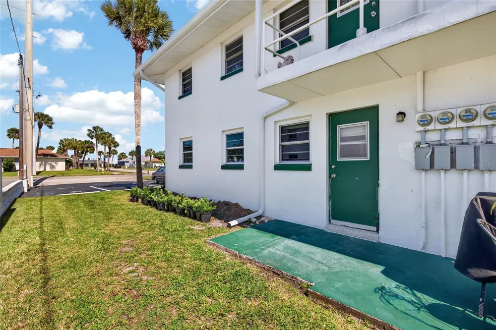 1800 S PALMETTO AVENUE #1010 South Daytona, FL 32119