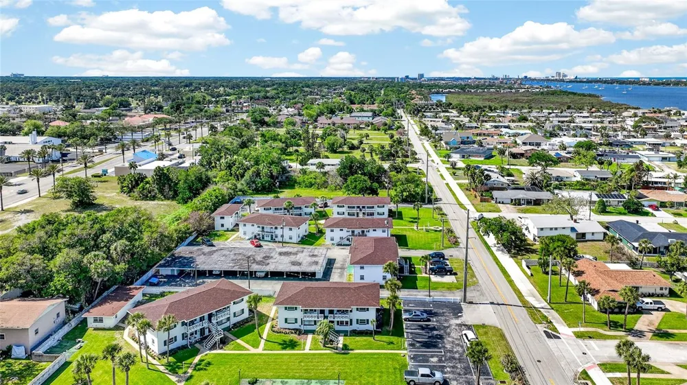 1800 S PALMETTO AVENUE #1010 South Daytona, FL 32119