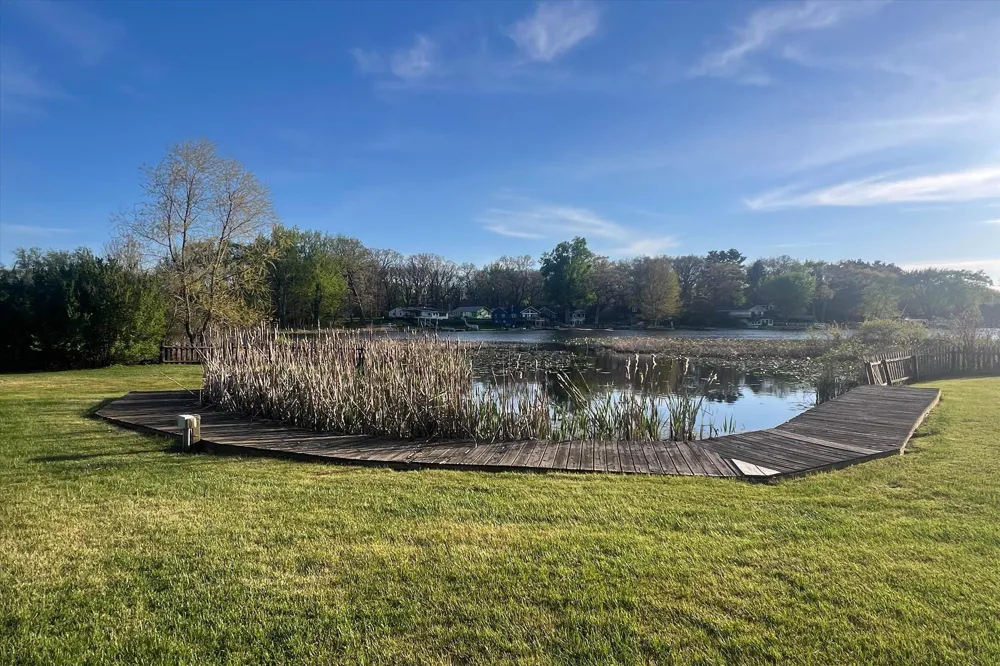 70328 Lakeview Drive Edwardsburg, MI 49112