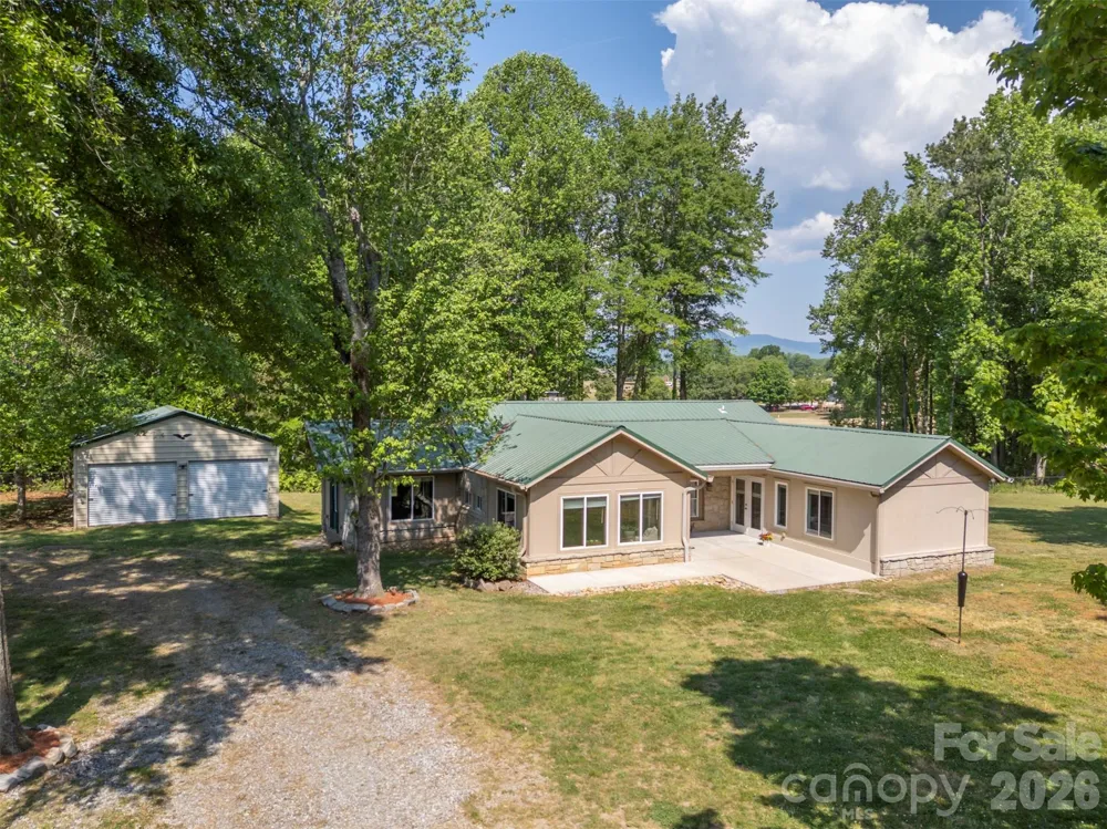183-185 Rubin Thorne Road Campobello, SC 29322