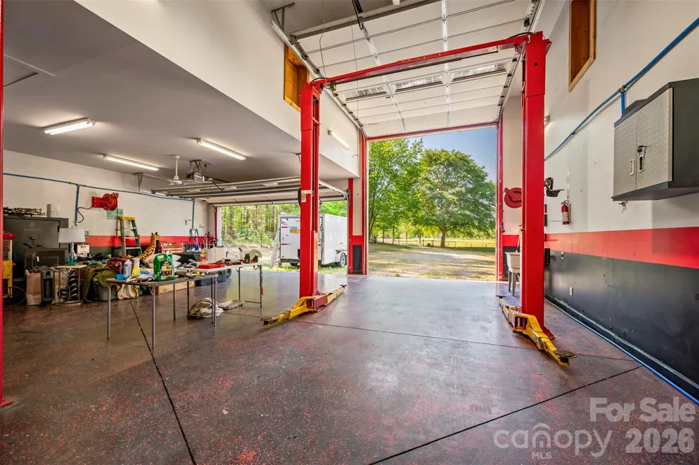 183-185 Rubin Thorne Road Campobello, SC 29322