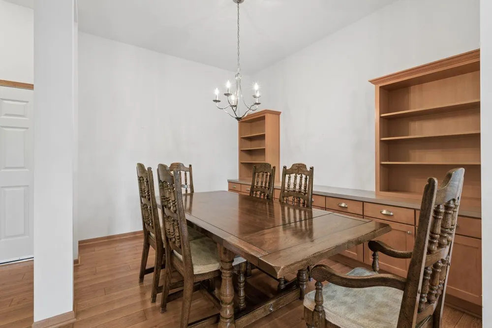1244 County Road D E #205 Maplewood, MN 55109
