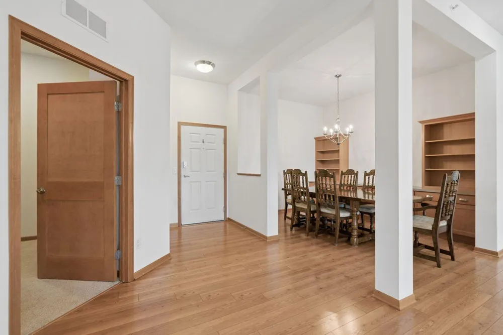 1244 County Road D E #205 Maplewood, MN 55109