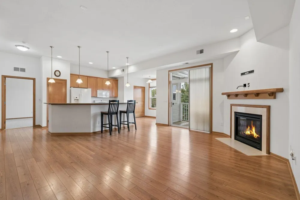 1244 County Road D E #205 Maplewood, MN 55109