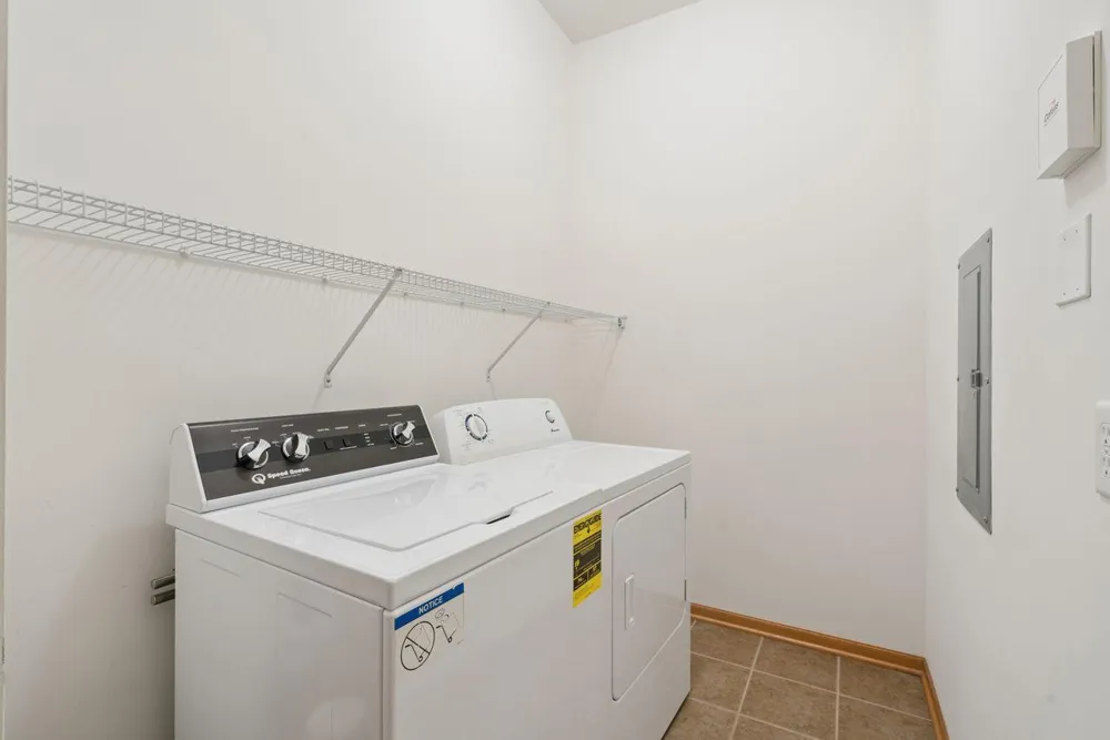 1244 County Road D E #205 Maplewood, MN 55109