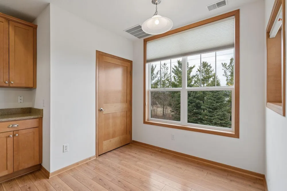 1244 County Road D E #205 Maplewood, MN 55109