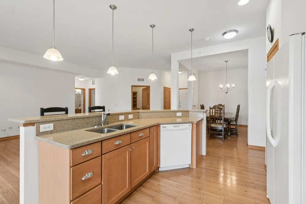 1244 County Road D E #205 Maplewood, MN 55109