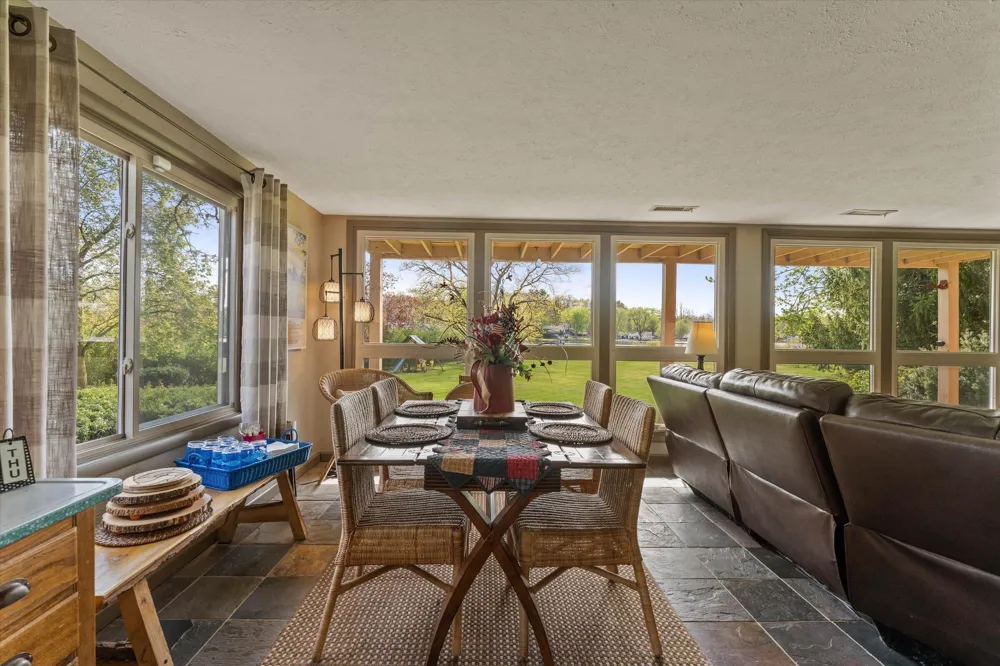 70328 Lakeview Drive Ontwa Township, MI 49112
