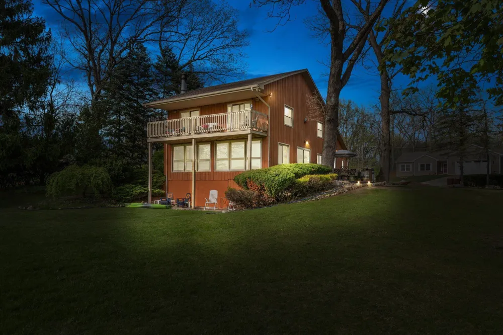 70328 Lakeview Drive Ontwa Township, MI 49112