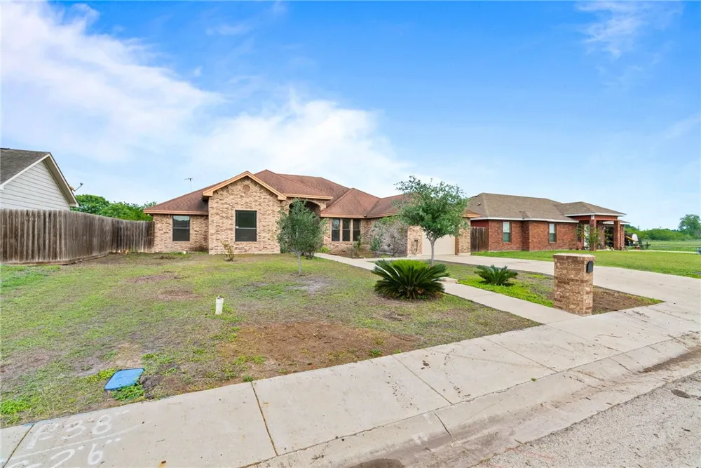 2136 S 5th Street Kingsville, TX 78363