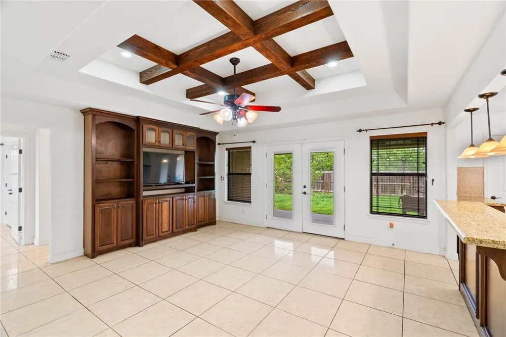2136 S 5th Street Kingsville, TX 78363