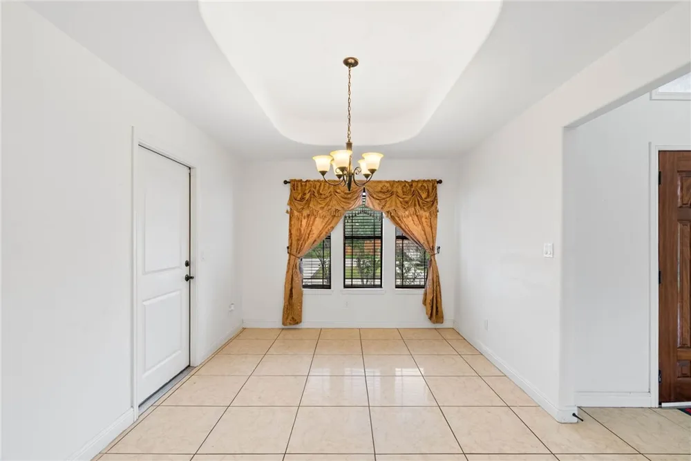 2136 S 5th Street Kingsville, TX 78363