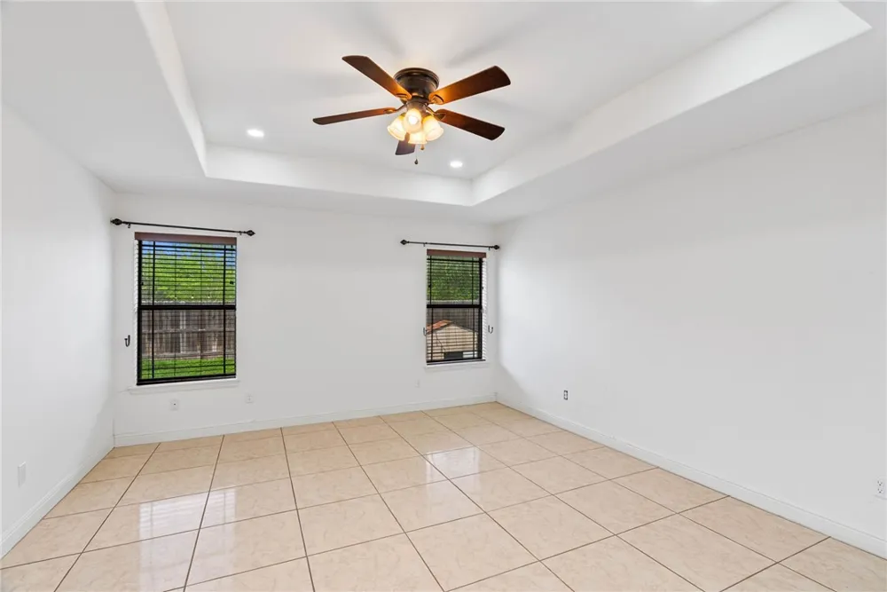 2136 S 5th Street Kingsville, TX 78363