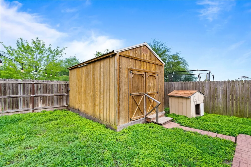 2136 S 5th Street Kingsville, TX 78363