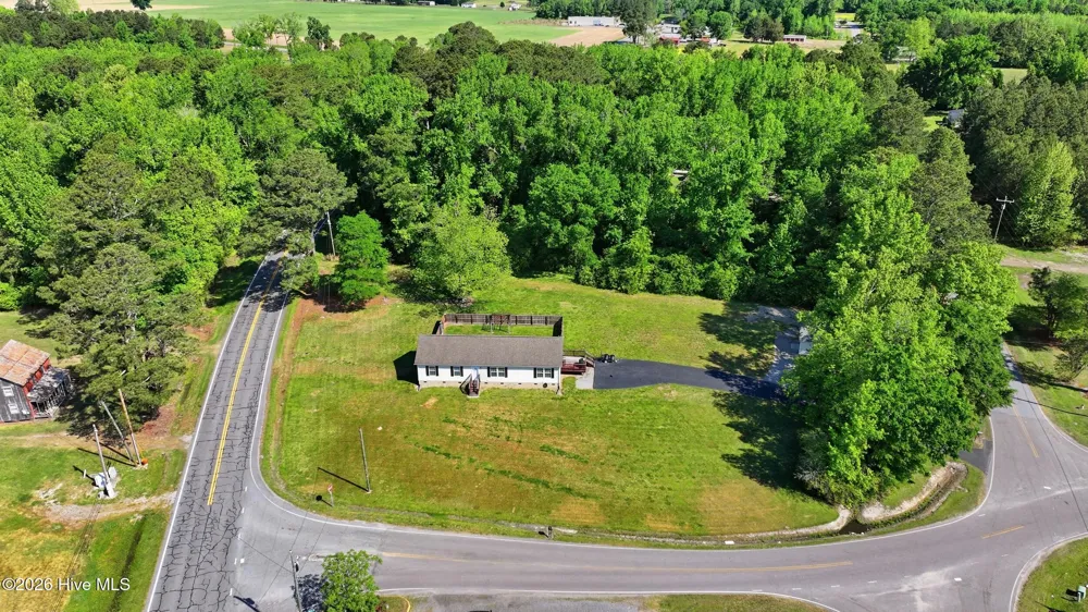 20 Corapeake Road Corapeake, NC 27926