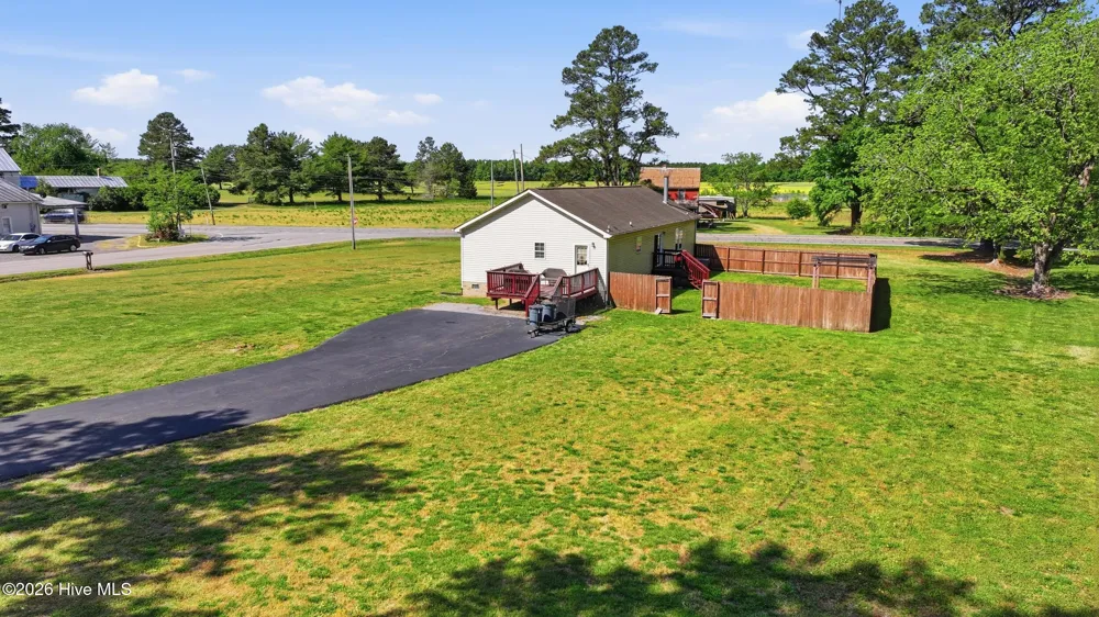 20 Corapeake Road Corapeake, NC 27926