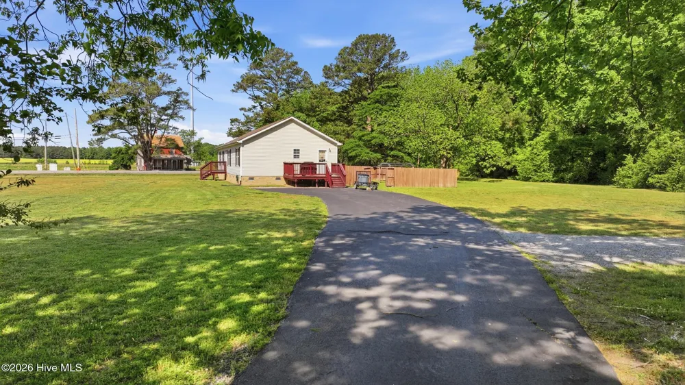20 Corapeake Road Corapeake, NC 27926