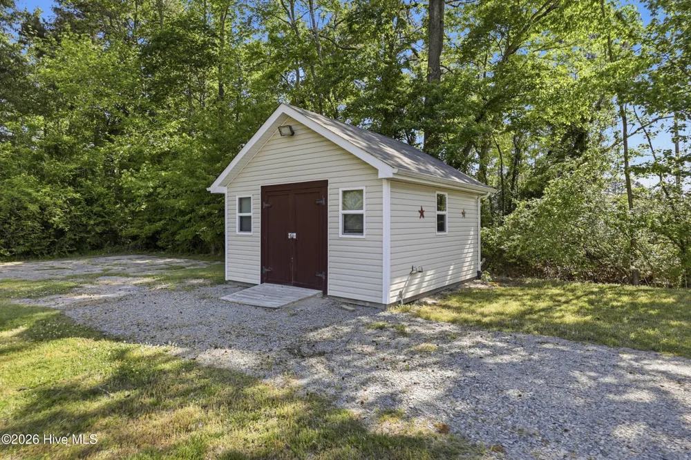 20 Corapeake Road Corapeake, NC 27926