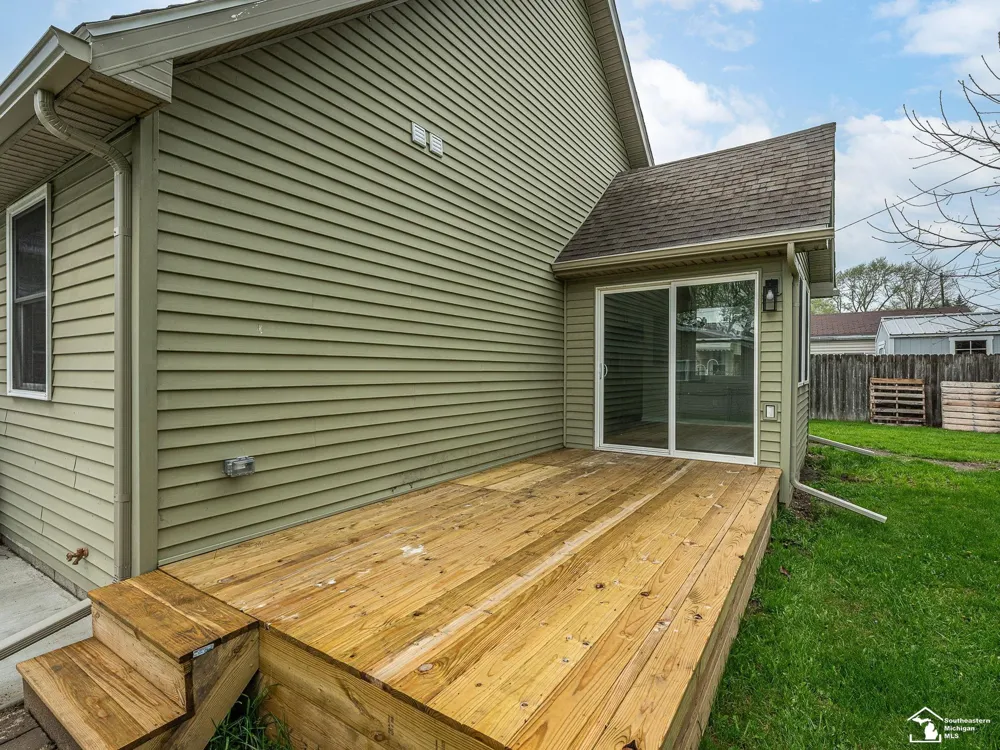 3019 8th Street Frenchtown Township, MI 48162