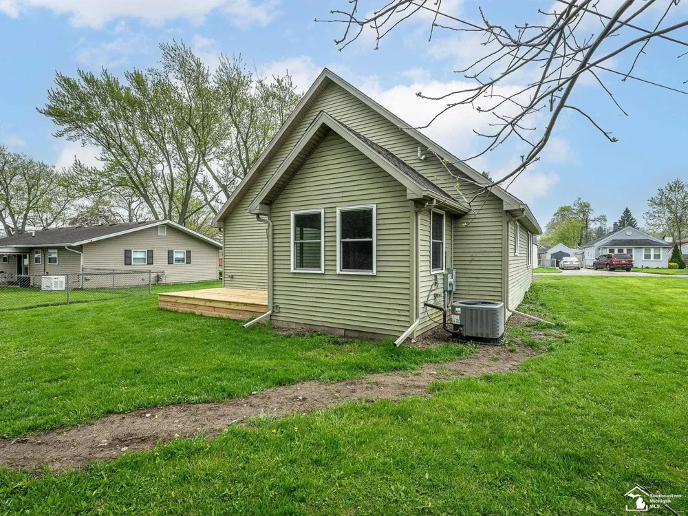 3019 8th Street Frenchtown Township, MI 48162
