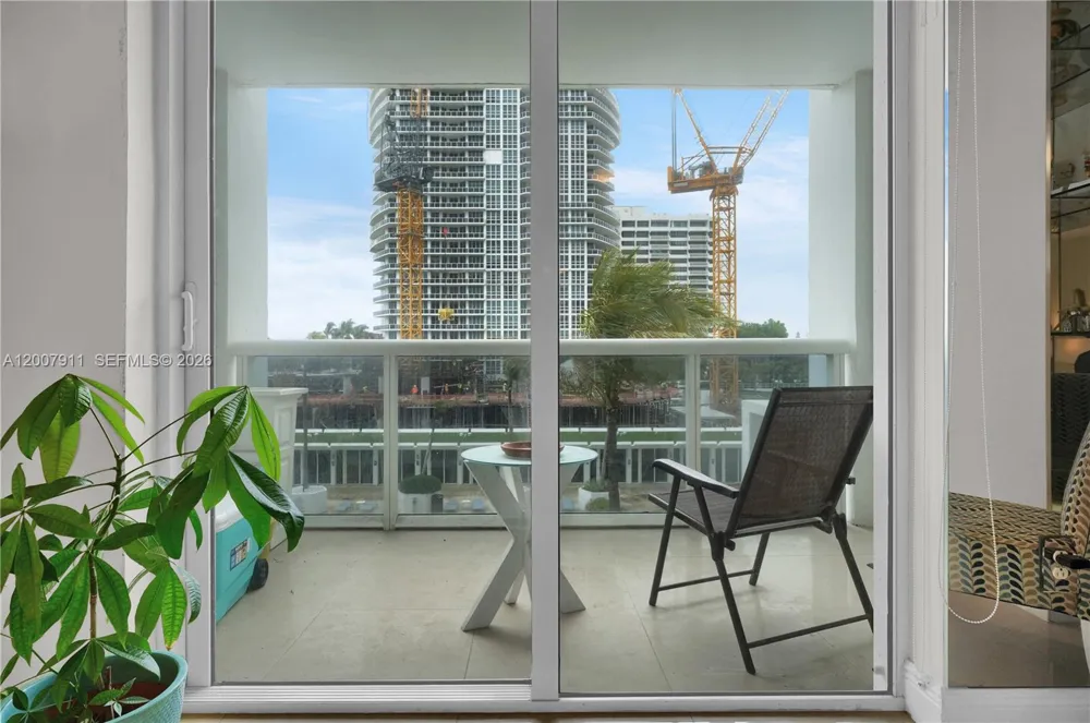 10275 Collins Ave #315 Bal Harbour, FL 33154