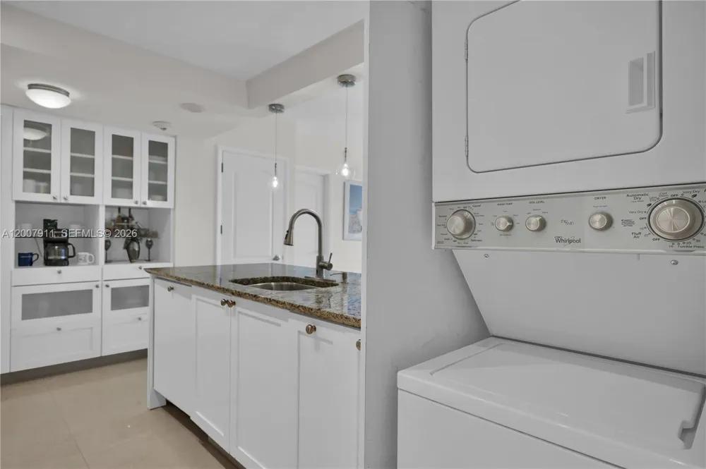 10275 Collins Ave #315 Bal Harbour, FL 33154