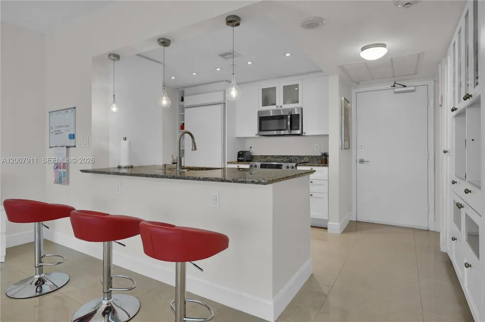10275 Collins Ave #315 Bal Harbour, FL 33154