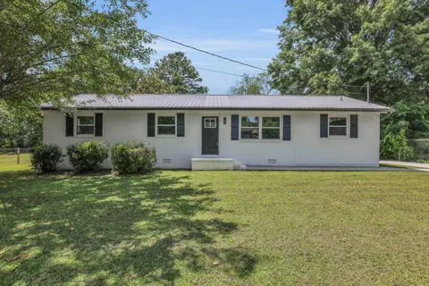 475 Hiawatha Circle