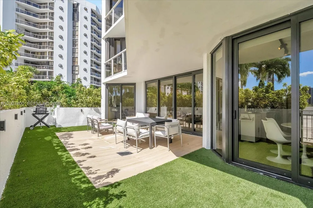 3640 Yacht Club Dr #310 Aventura, FL 33180
