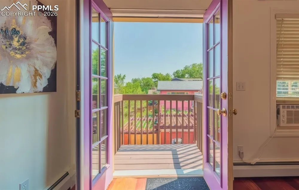 13 Oak Place Manitou Springs, CO 80829