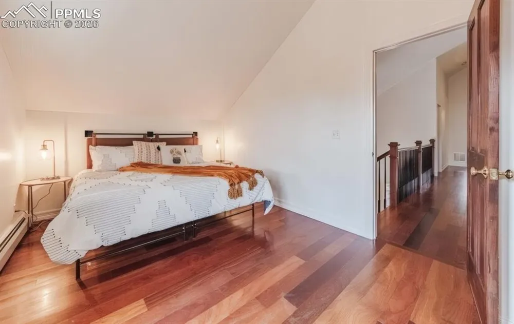 13 Oak Place Manitou Springs, CO 80829