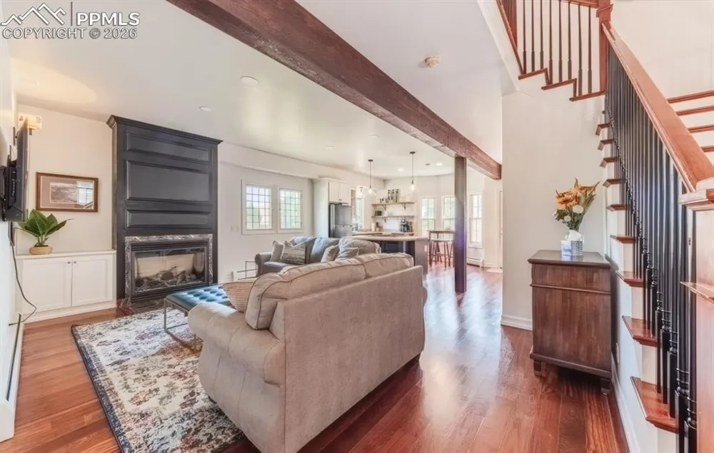 13 Oak Place Manitou Springs, CO 80829