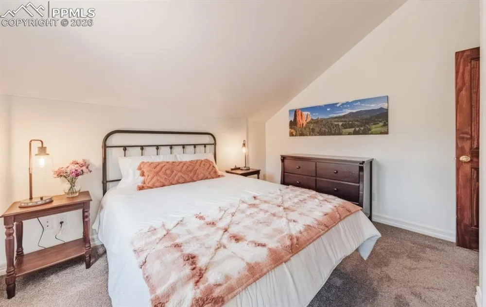 13 Oak Place Manitou Springs, CO 80829