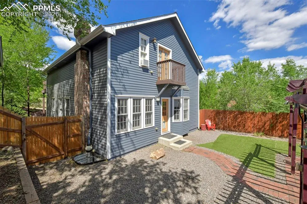 13 Oak Place Manitou Springs, CO 80829