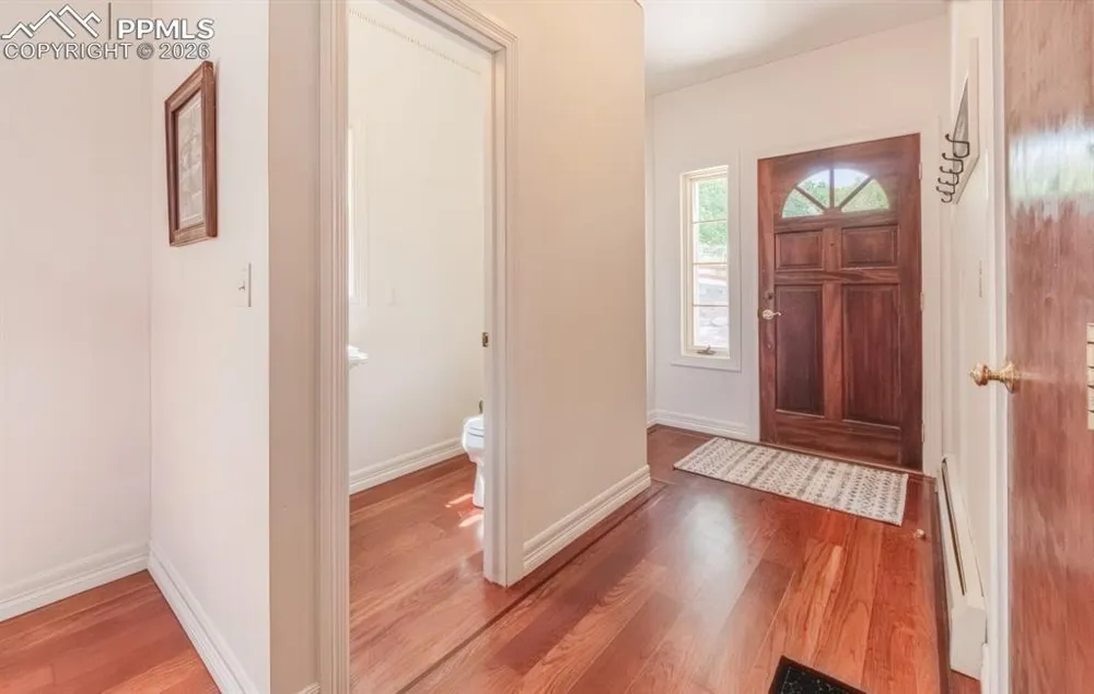13 Oak Place Manitou Springs, CO 80829