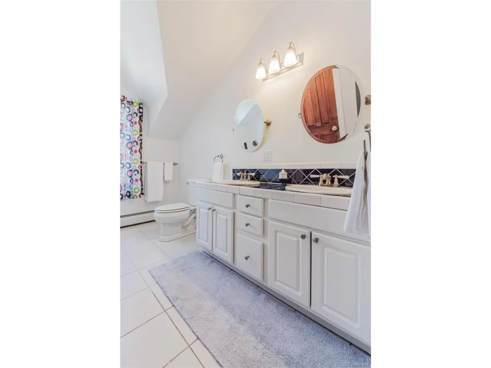 13 Oak Place Manitou Springs, CO 80829