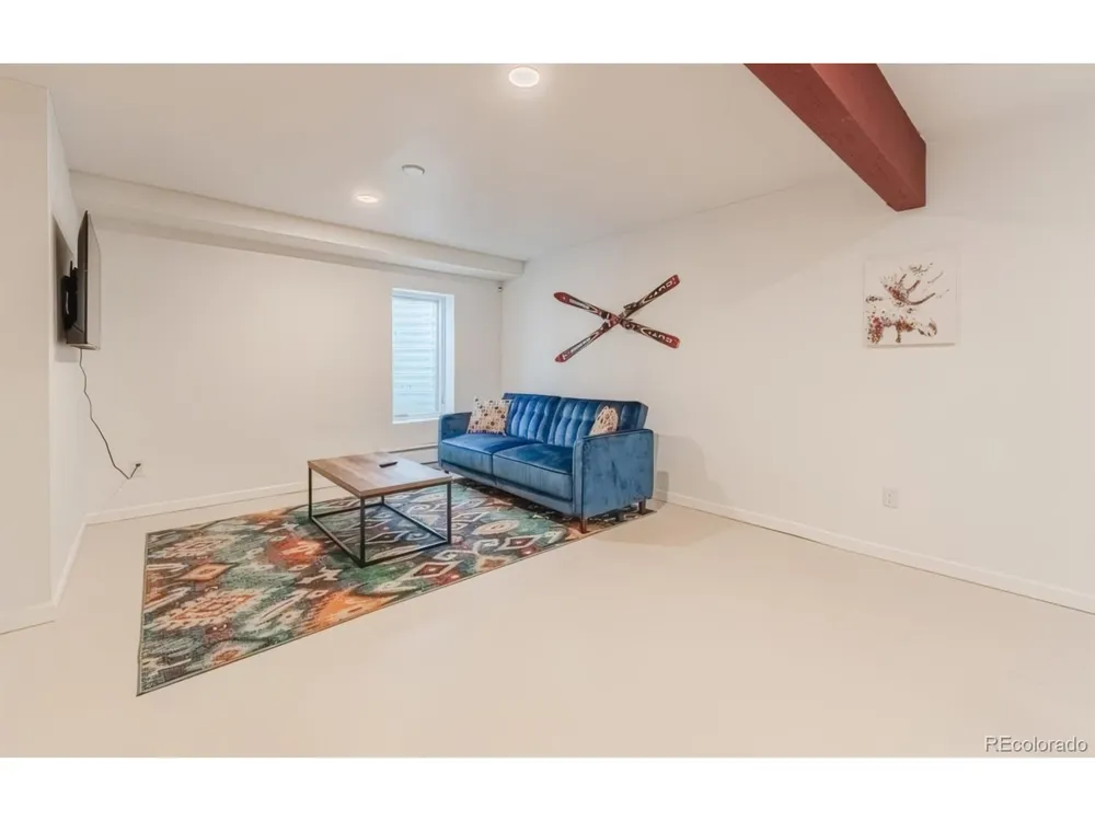 13 Oak Place Manitou Springs, CO 80829